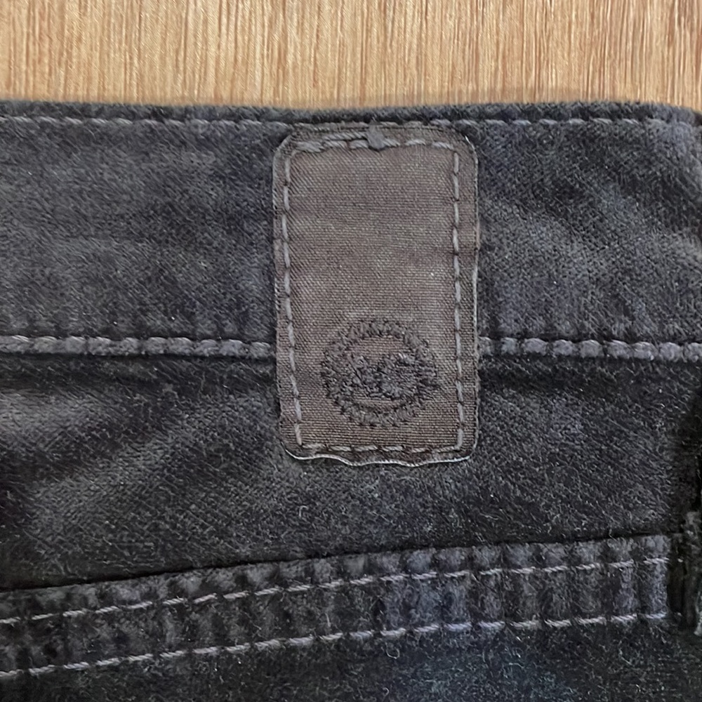 AG The Kiss Dark Gray Velvet Jeans Size 26R - Picture 6 of 8